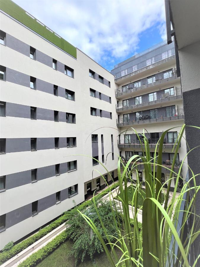 Luxe Central Studio With Pool, Parking & Ac Budapest Exterior photo